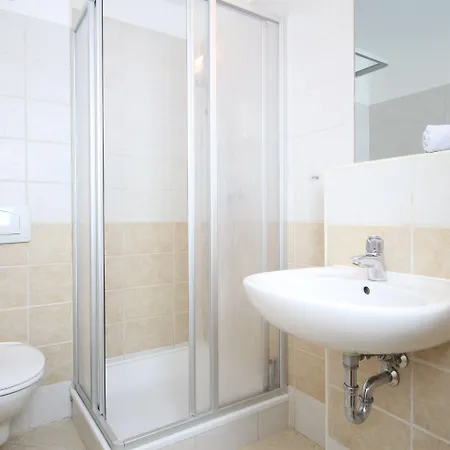 Mueritz-park Отель Бёк