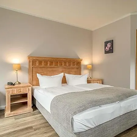 Hotel Mueritz-park 3*