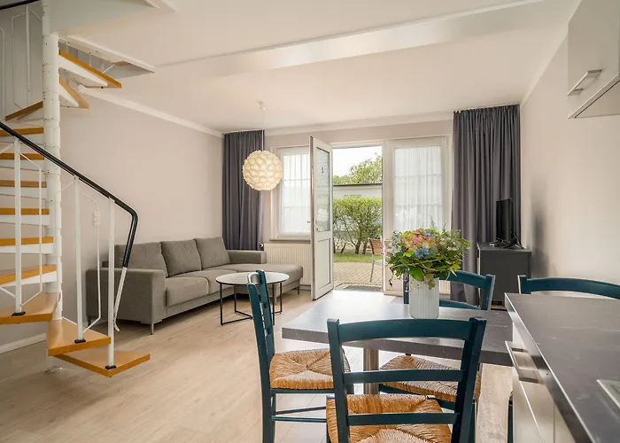 Mueritz-park Отель Бёк